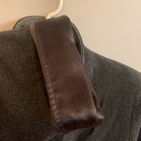 Women XL gray winter coat. - Picture 2 of 9